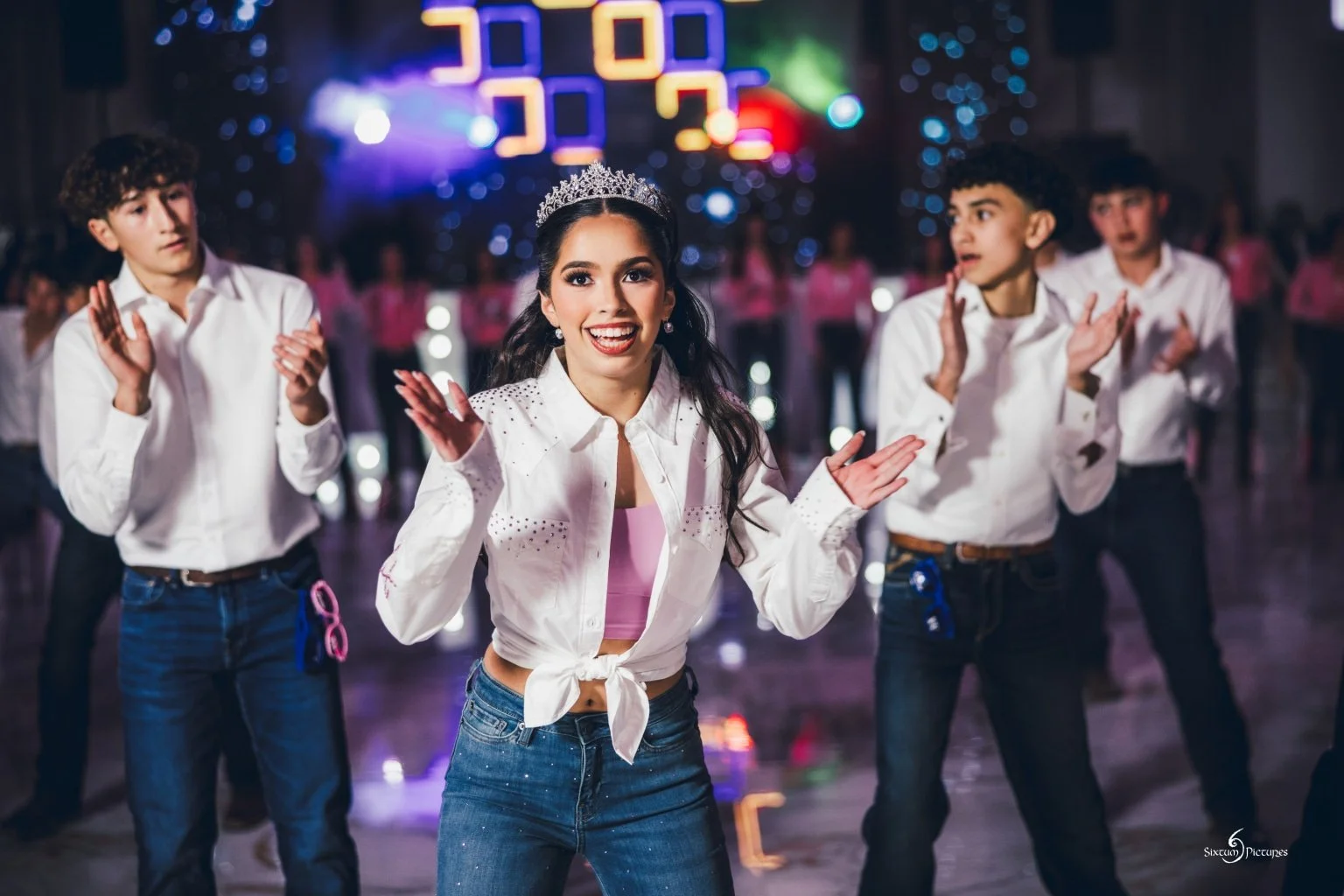 13 Group Dance - Sixtum Pictures-SIX15295.jpeg