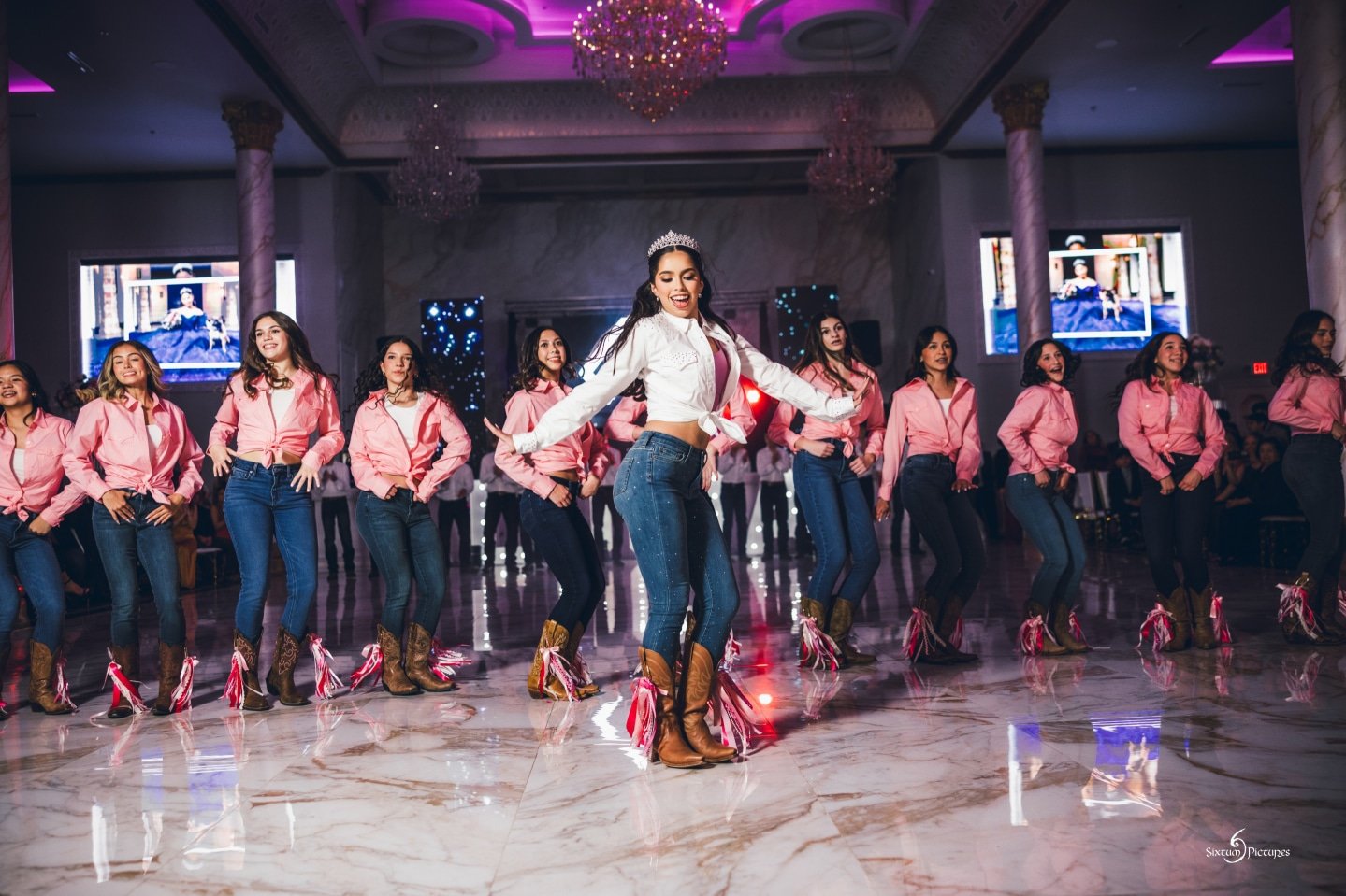 13 Group Dance - Sixtum Pictures-SIX15652.jpeg