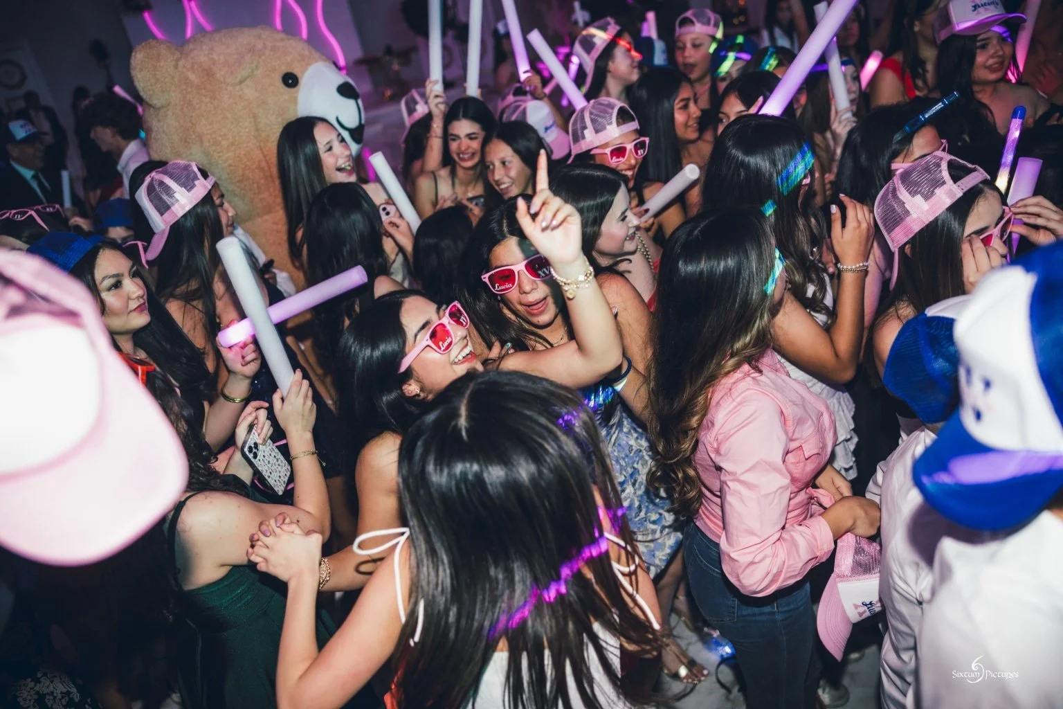 15 Party - Sixtum Pictures-SIX18606.jpeg