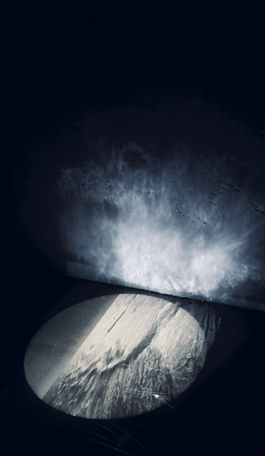 screenshot-where the moon touches the sea 1.png