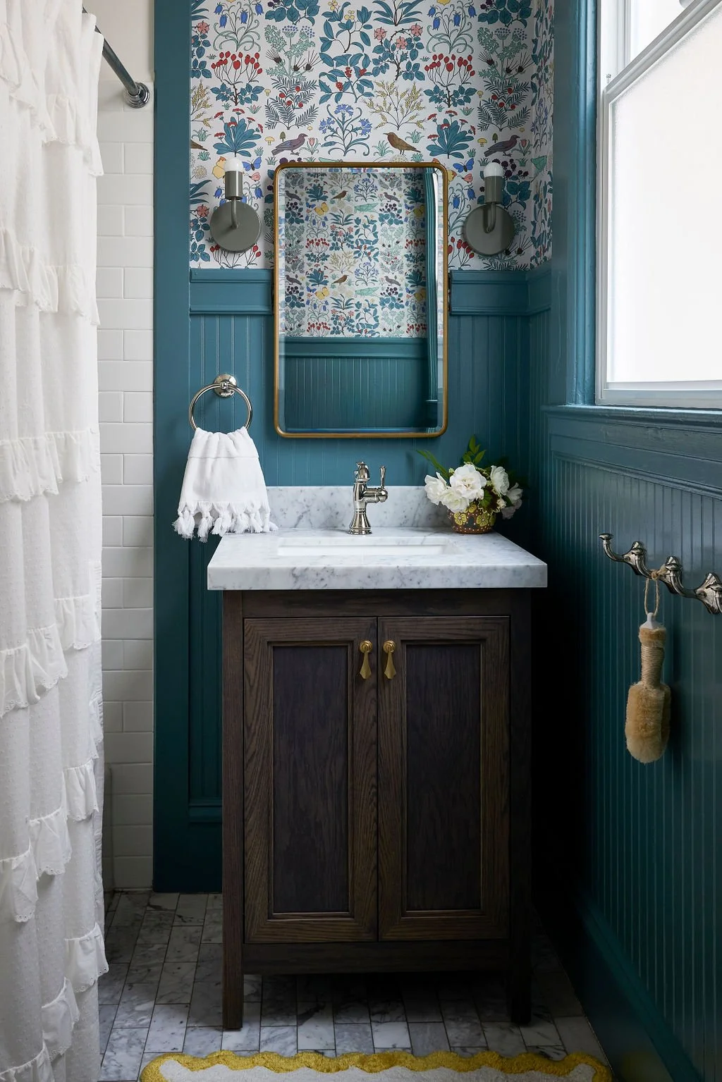 Love-and-Interiors-San Francisco-Hall-Bath-Wallpaper.jpg