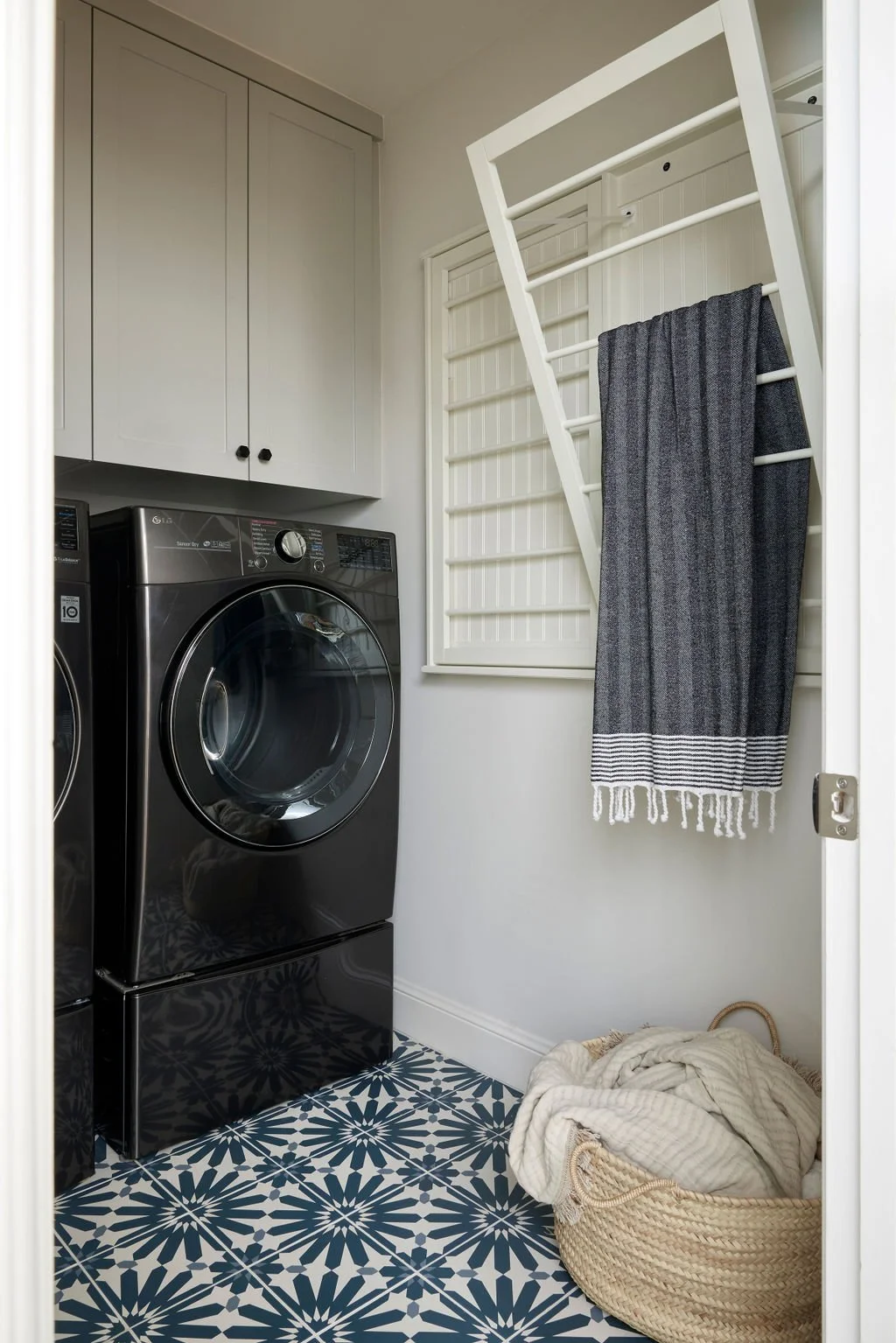 Love-and-Interiors_Glen-Park-Modern-Oasis-Laundry-Patterned-Tile.jpg
