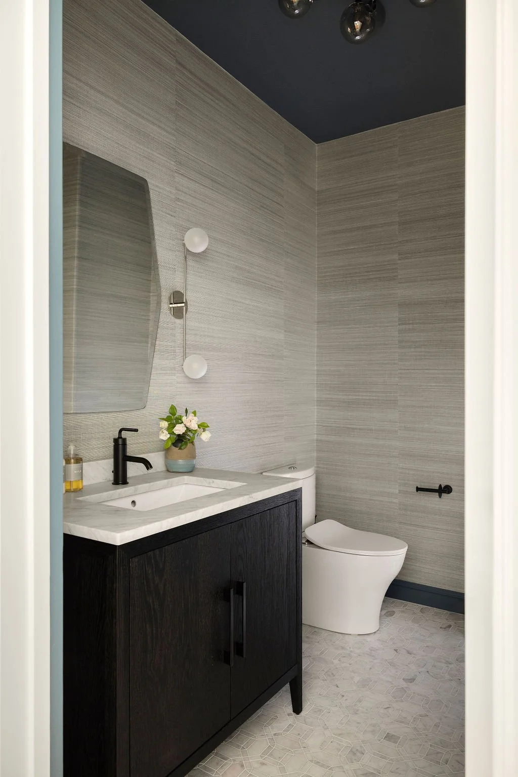 Love-and-Interiors_Glen-Park-Modern-Oasis-Powder-Room-Grasscloth-Wallpaper-Blue-Ceiling.jpg