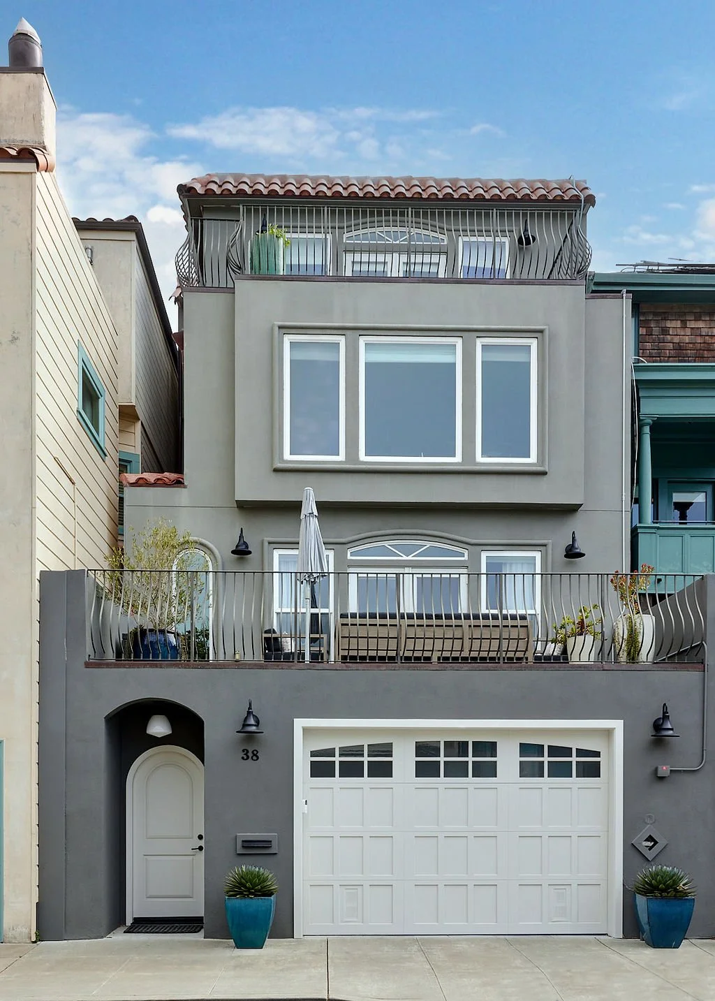 Love-and-Interiors_Glen-Park-Modern-Oasis-Exterior.jpg