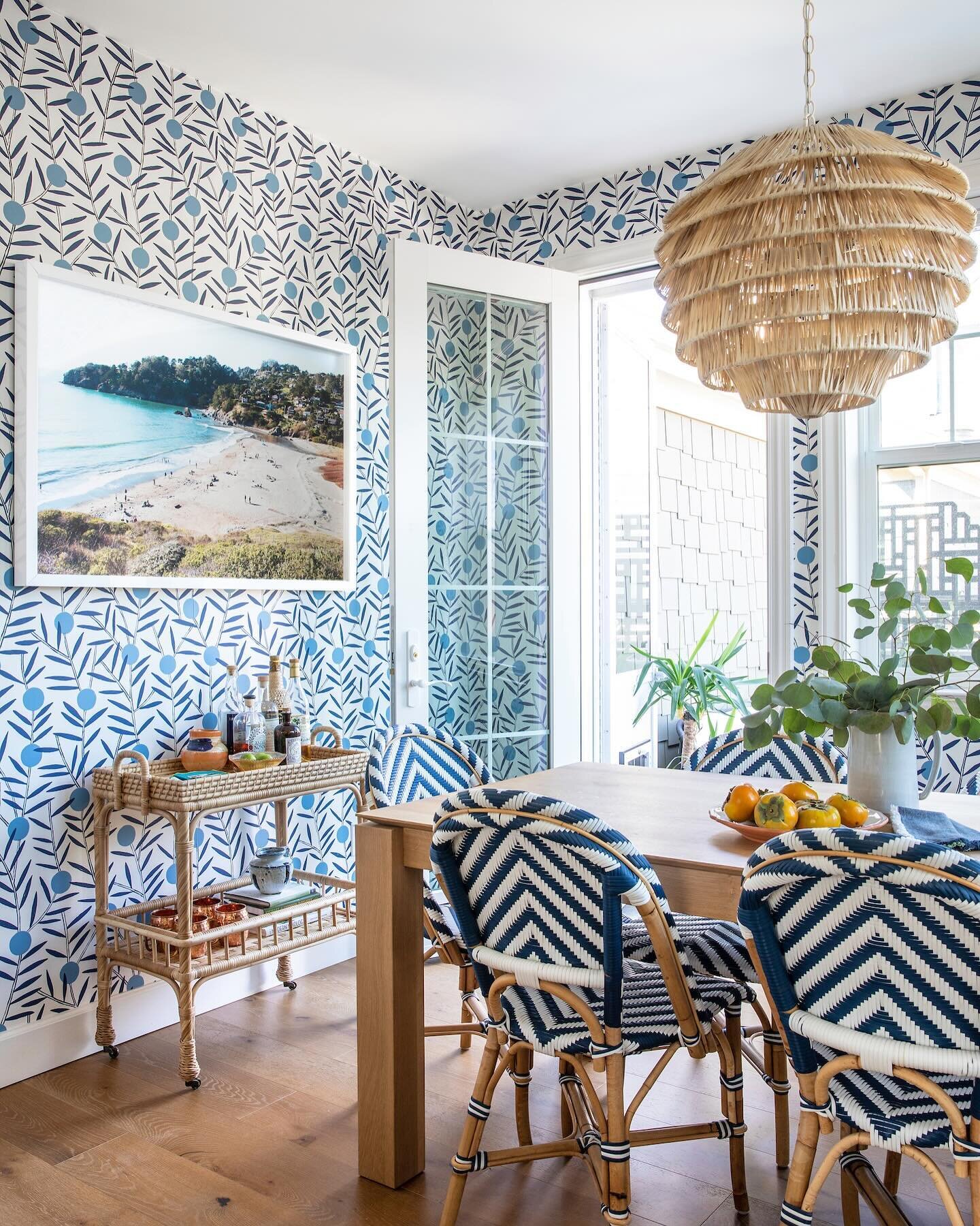 Chasing away the rain with this cheerful dining room. Wild to think that we photographed this project 4 years ago and now are working with the same lovely clients on the design of their new home 💙

Photo @vivianjohnsonphoto