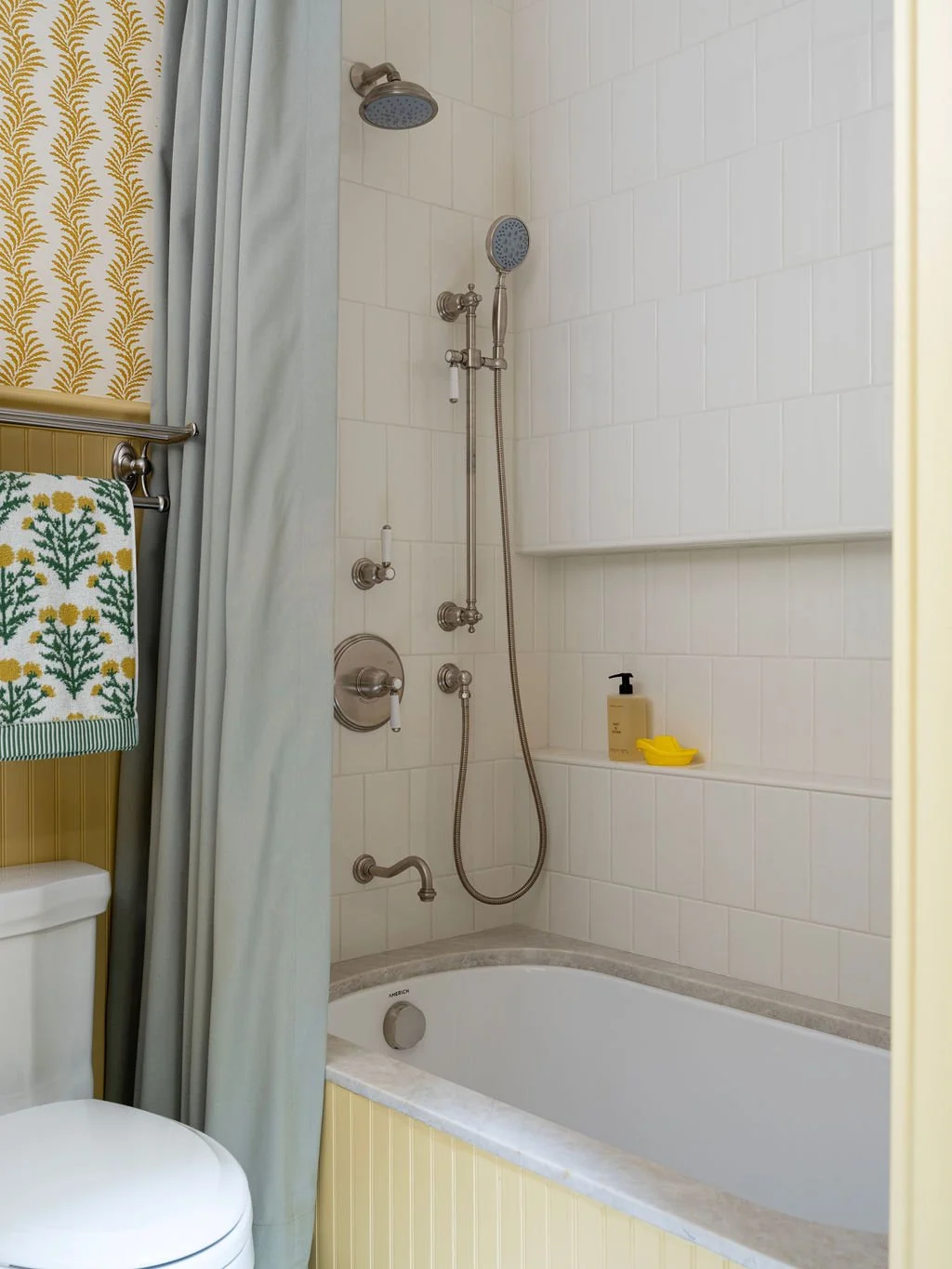 Love_and_Interiors_Kids_Yellow_Bathroom_Tub_Shower_San_Francisco.jpg