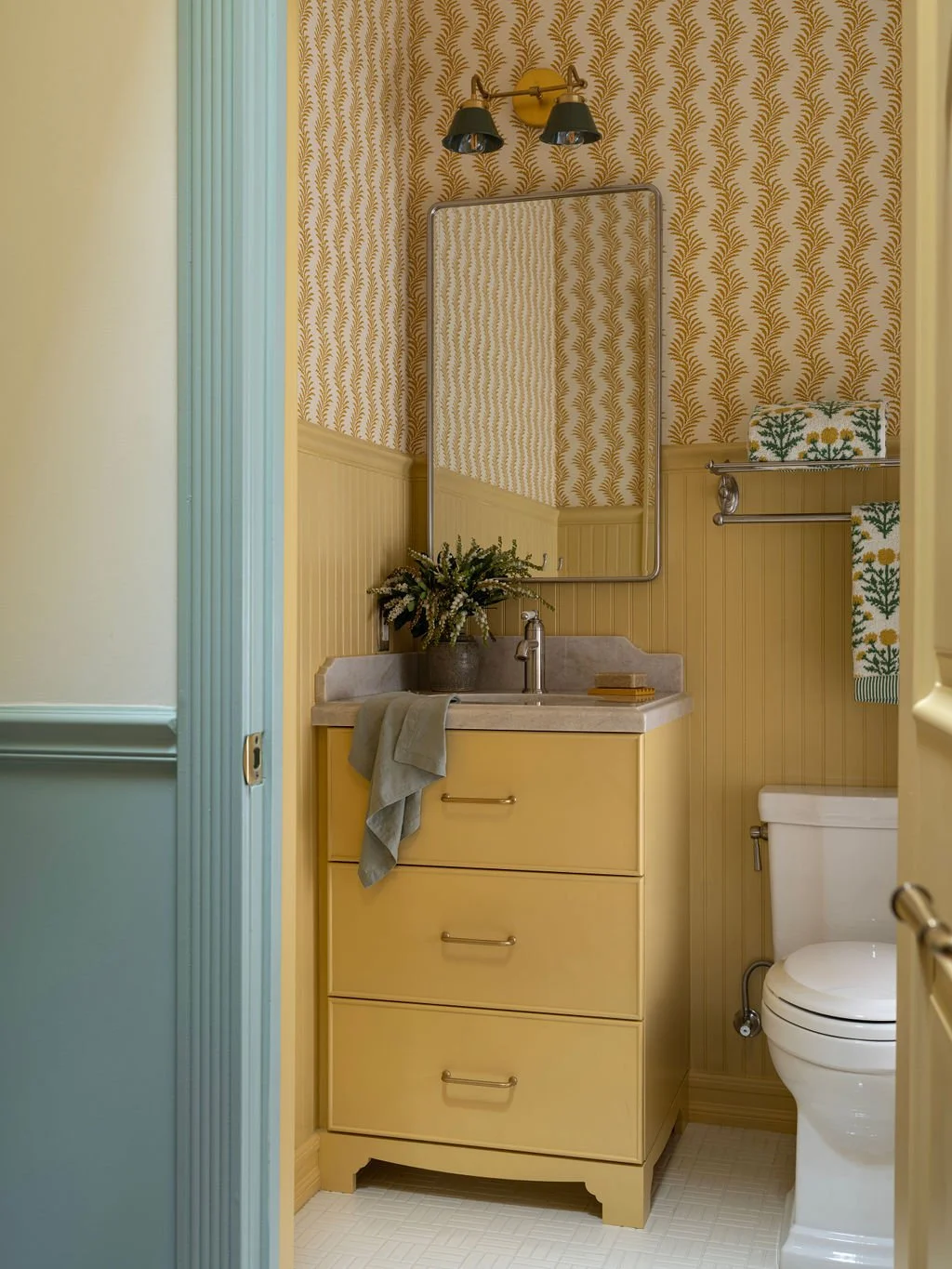 Love_and_Interiors_Kids_Yellow_Bathroom_Wallpaper_San_Francisco.jpg