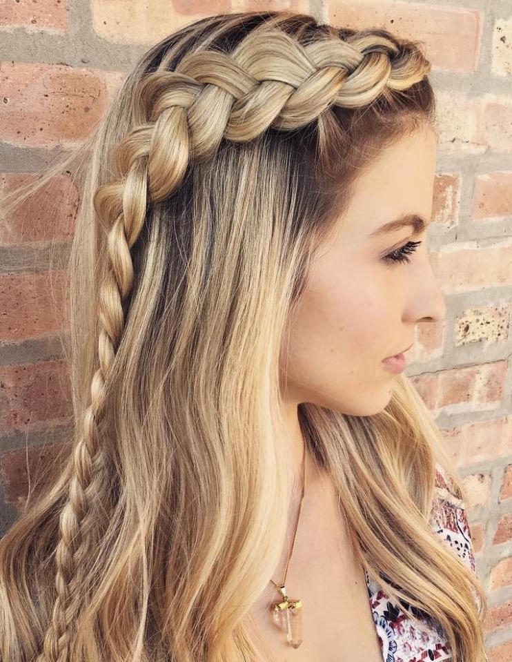 13-long-hairstyle-with-a-braid.jpg