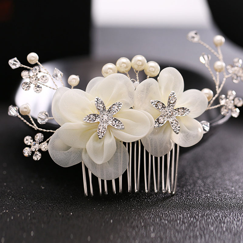 Romantic-Wedding-Hair-Accessories-For-Bride-Elegant-Flower-Plant-With-Rhinestone-Hair-comb-Pearl-Headdress-Women.jpg
