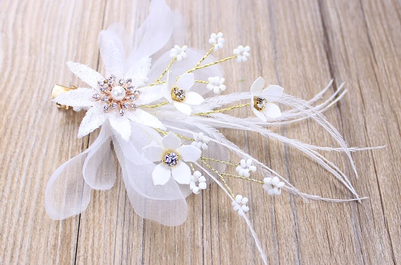 XinYun-New-White-Flower-Hair-Clip-Feather-Hair-Decoration-Flower-Hairclip-Girls-Crystal-Hair-Accessories-For.jpg