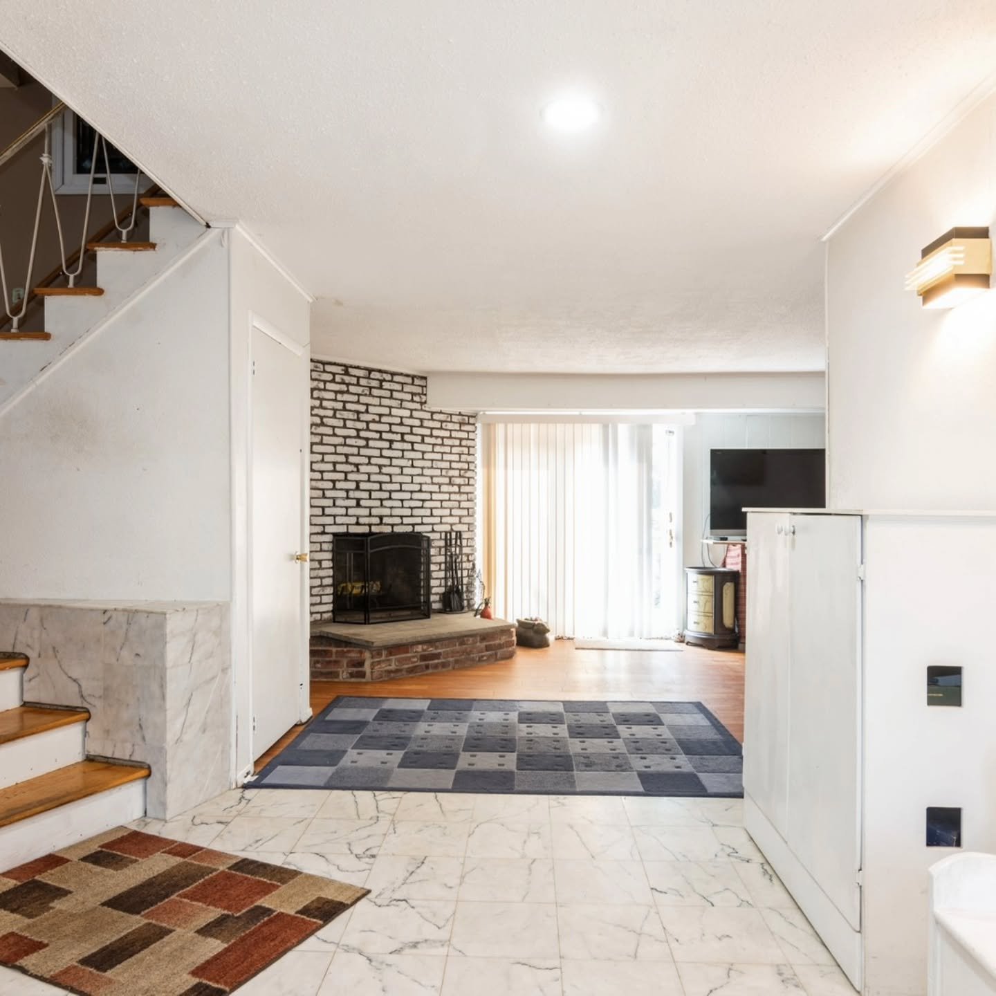 Imagine walking home to this beautiful entrance everyday. Welcome home to 472 Summit Road in Mountainside.

Be sure to preview this amazing home tomorrow Sunday July 27th, 2025 1:00PM-3:00PM.  We have an ice cream truck coming tomorrow! Sponsored by 