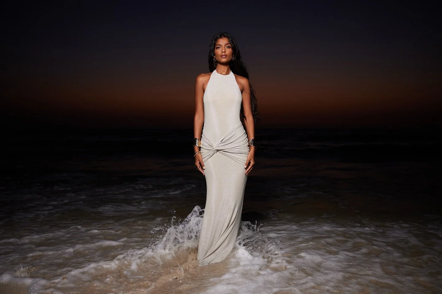 Dubai magic ✨
‘Golden Hour Collection’ by @abyssbyabby 
Featuring @shettykavita_