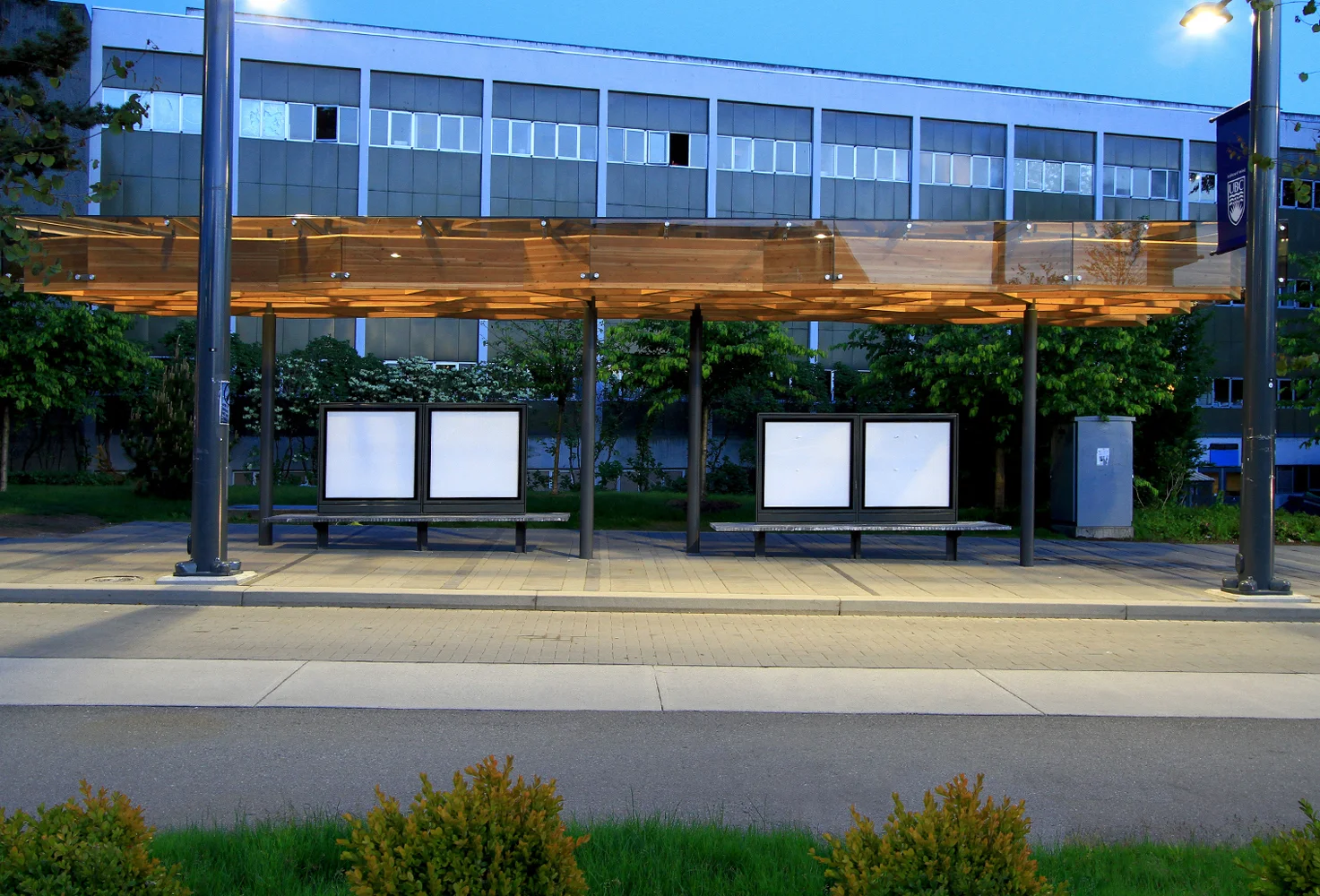 UBC-BUS_SHELTER-07.jpg