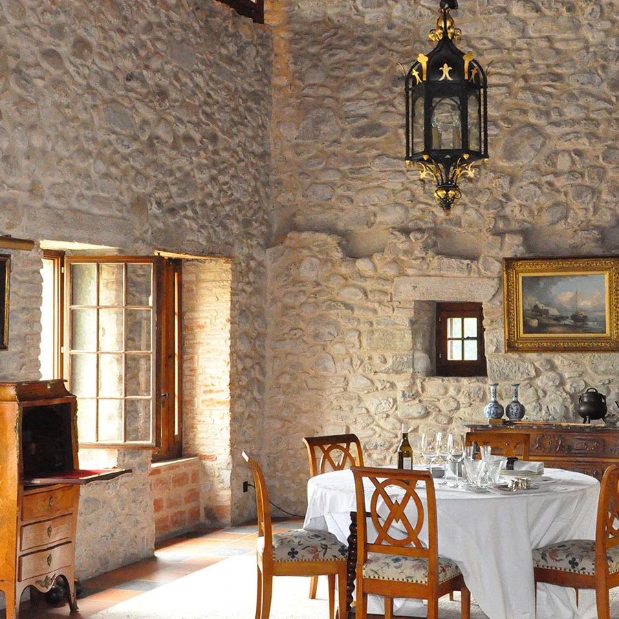3-La-Dependance-Exclusive-accommodation-Castle-of-Lucens-Switzerland-Additional-member-property-Solstice-Club.jpg
