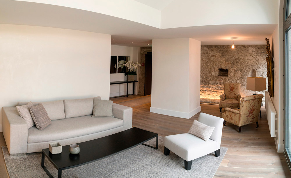 35-Exclusive-Castle-Le-Chateau-de-Lucens-Switzerland-Additional-member-property-Solstice-Luxury-Destination-Club.jpg