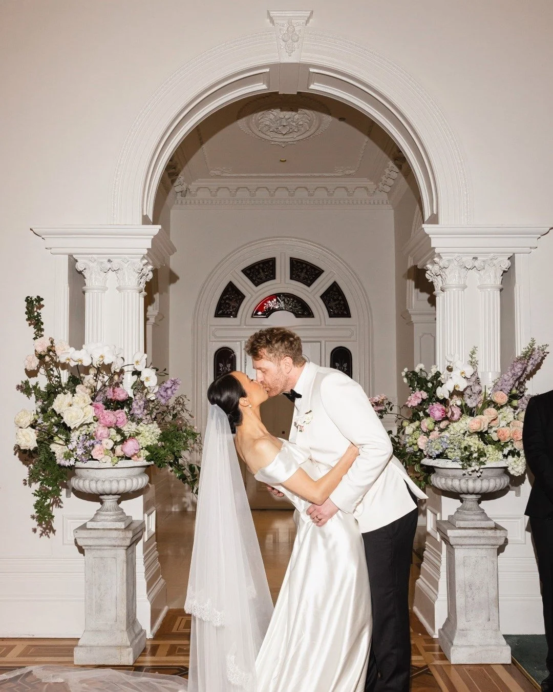 Love is in the air...
Photographer @lamomentphotography