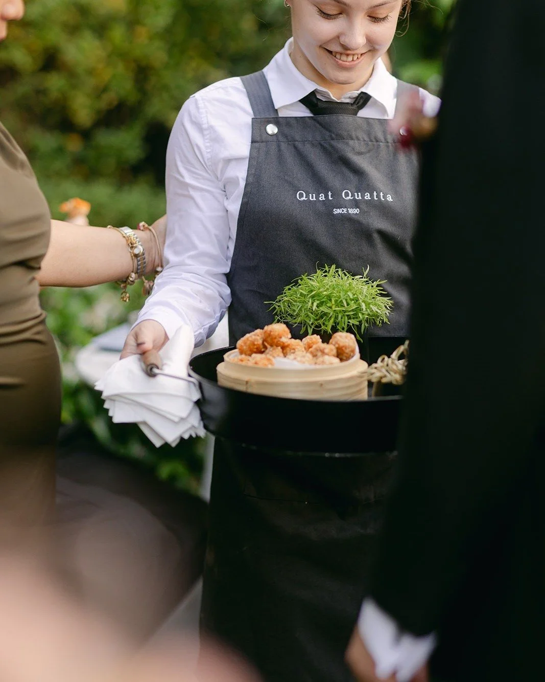 Canapes on arrival....because the celebrations start the second you step in!
 Photographer: @lostinlove_photography