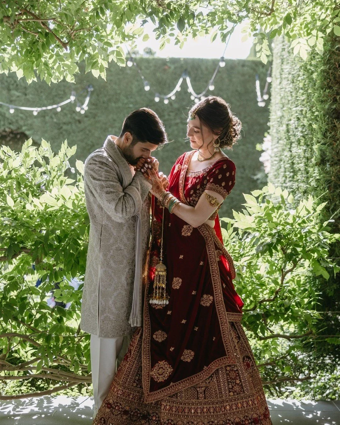 Maya &amp; Mayank 🤍

Photographer @brightlightweddings 
Florals @melbourneeventflorals