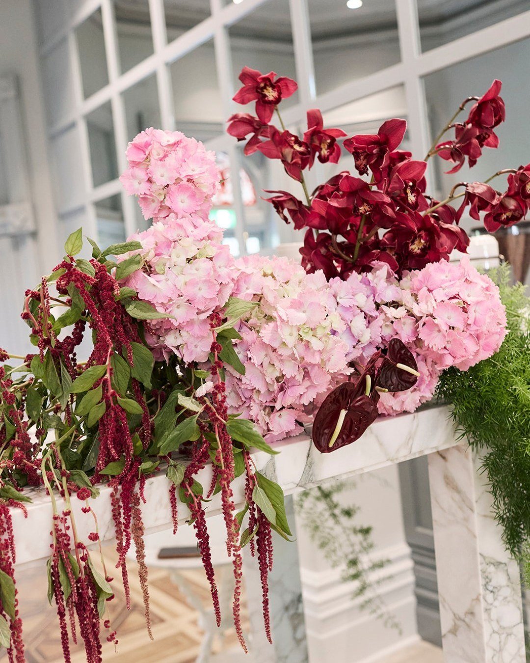 Beautiful blooms...

Photo @mandywood.studio 
Florals @bloomsbycecilia 
Cake @good.good.cake