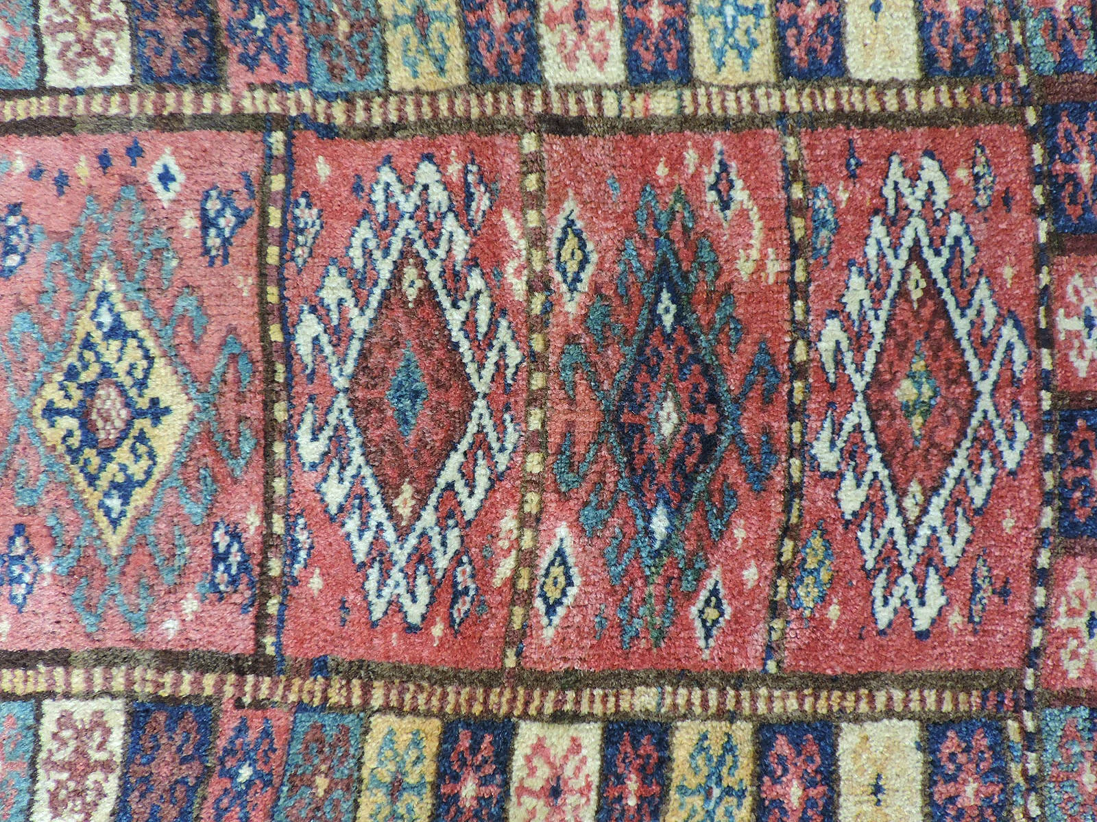 1598e.JPG