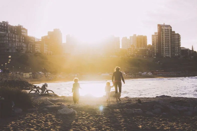 5 Tips For Travelling Via Plane With The Family