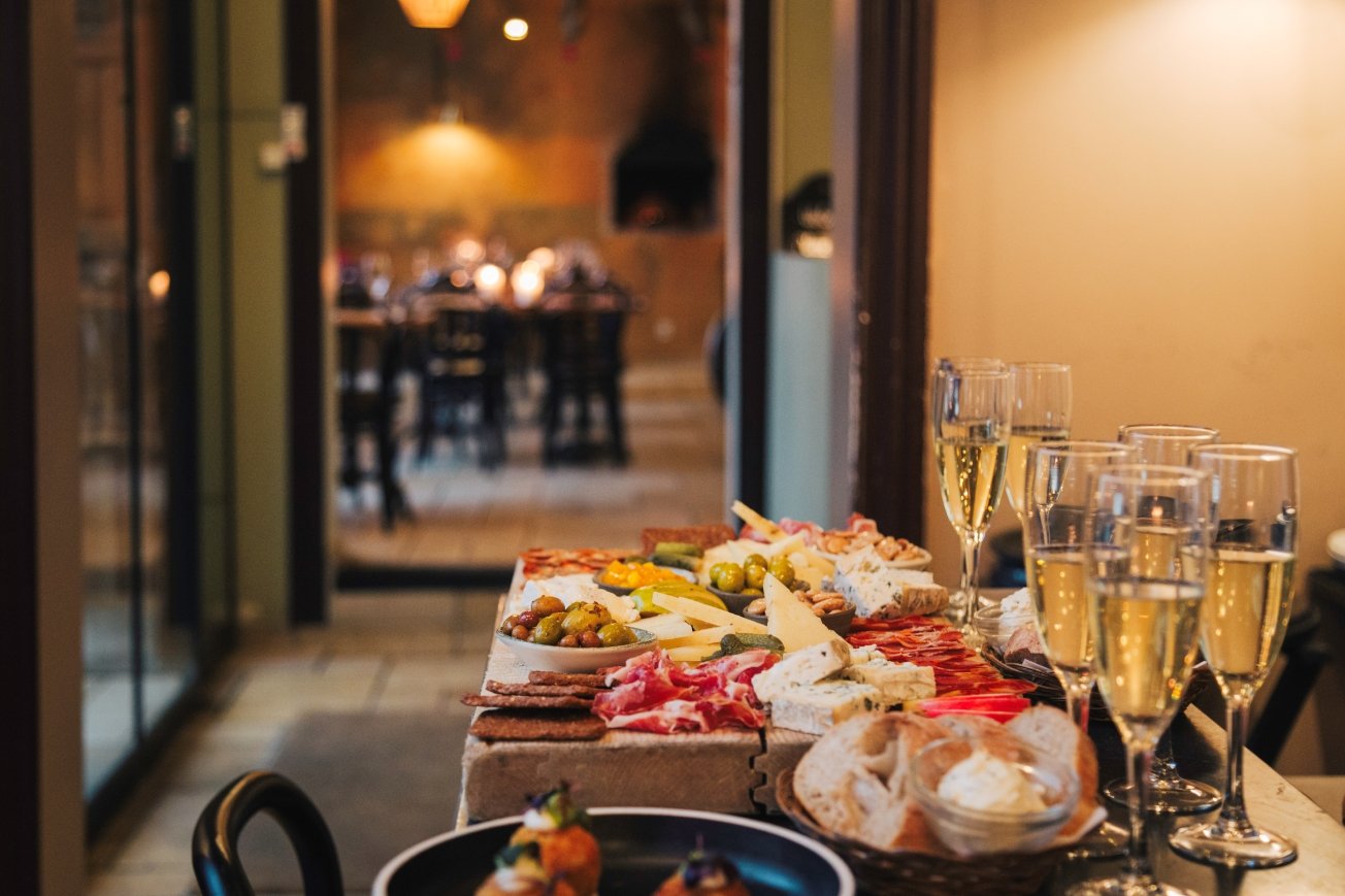 Huks Fluks_Reception_Tapas.jpg