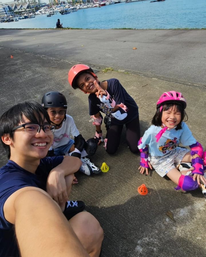 'The best education&nbsp;does not happen&nbsp;at a desk, but rather engaged in everyday living &ndash; hands-on, exploring, an active relationship with life.' Vince Gowman.

#WestCoastPark
#WeekendClasses 
#SpecialNeedsProgramme_SEP
#ROLLERCOOKIECLUB