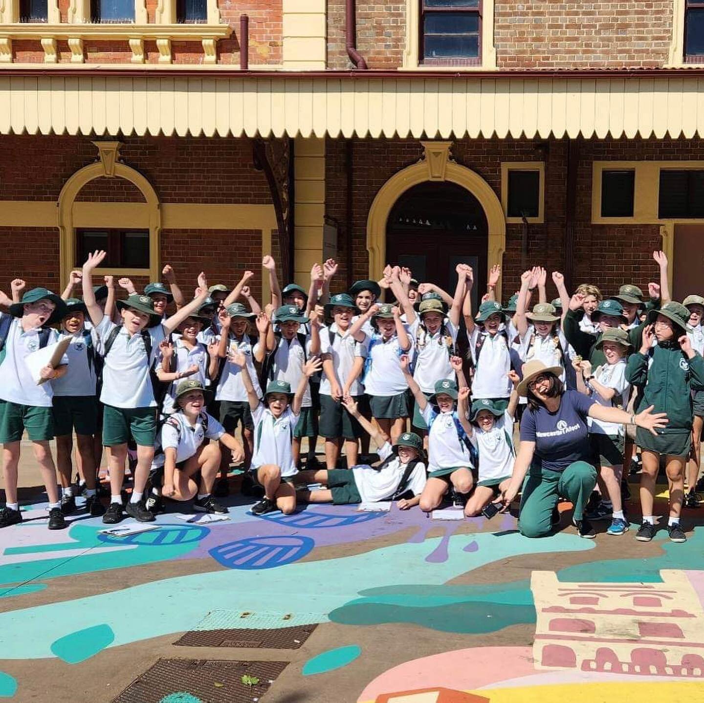 What a day with this Year 5 and 6 crew today on our &lsquo;Rough to Ready&rsquo; History and Geography excursion. We added some bonus street art at the school&rsquo;s request and it went down a treat. 👟🎒🔍🚂🗺

Thanks to Hunter and Central Coast De