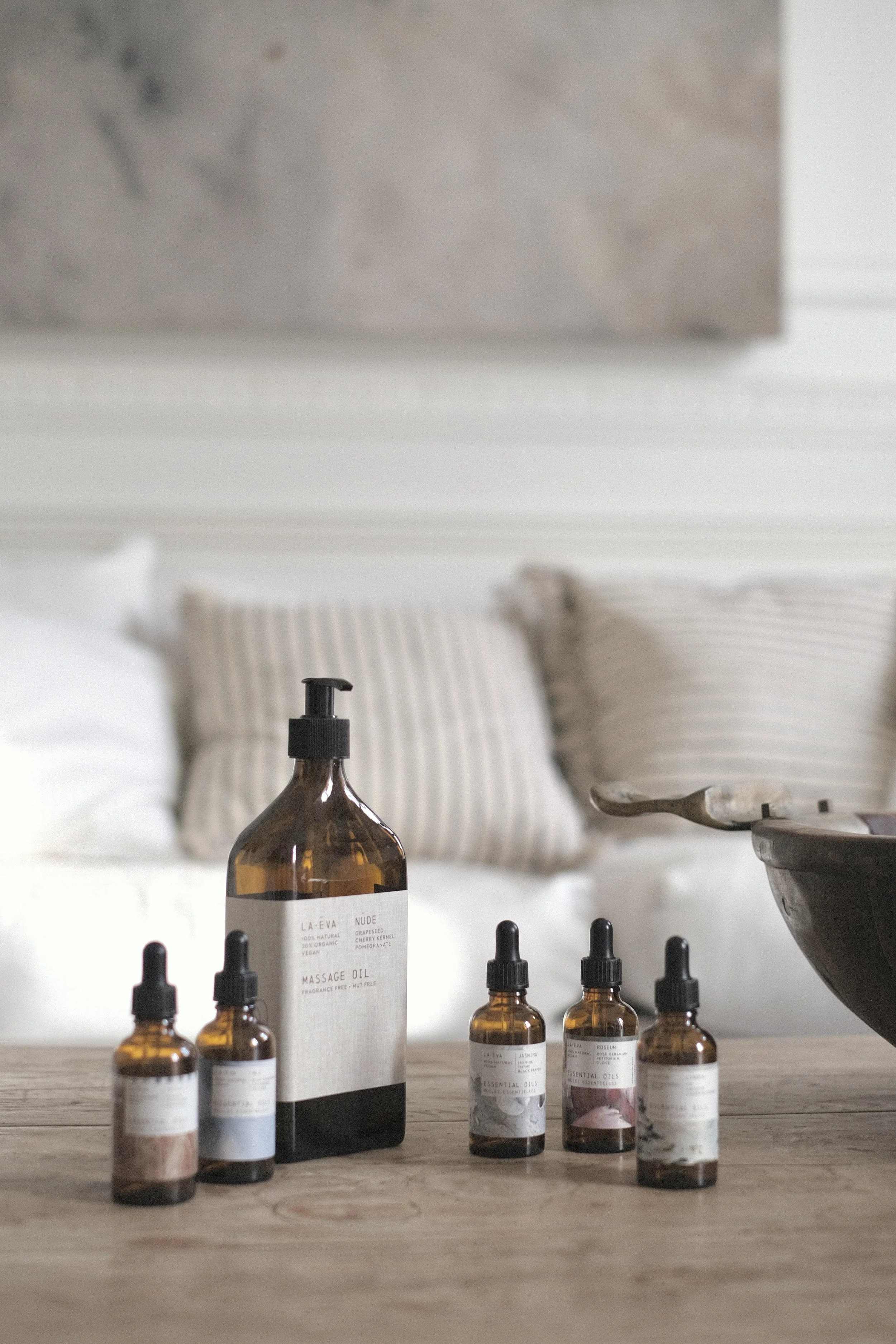 HOME SPA - Nude Massage Oil & Essential Oils