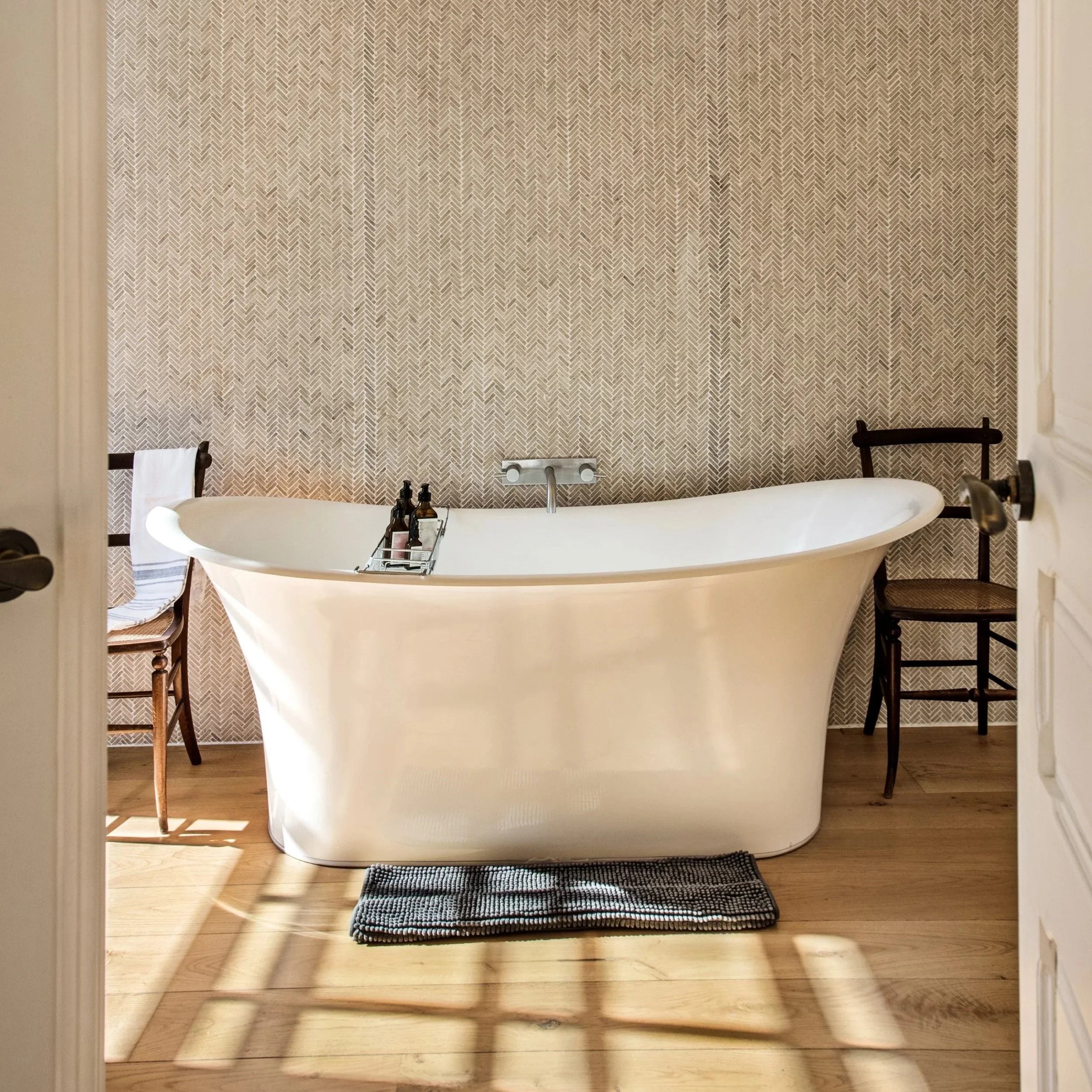 CURRENTLY AVAILABLE FOR EXCLUSIVE RENTAL 