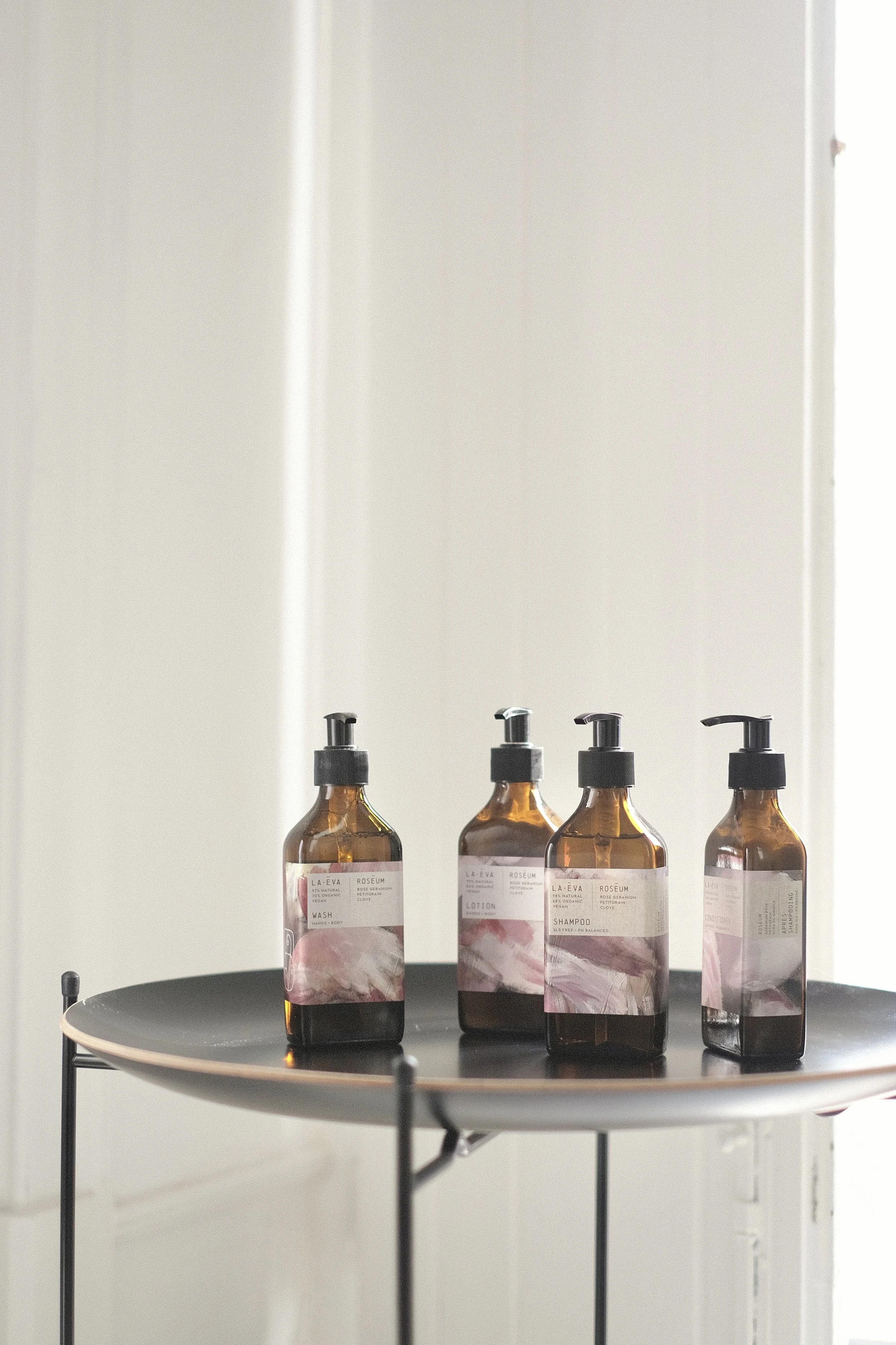 Roseum_Shampoo_Bathside_2.JPG
