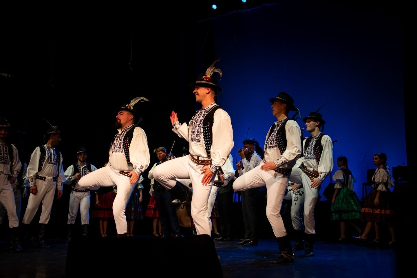🎻
.
.
.
.
#fsvrsatec #vrsatec #anniversary #folklor #dubnica #mestodubnica #dubnicanadvahom #slovakfolklore #telgart #kroj #nasfolklor #vkroji #folklore #dance #dancing #myjava #turna #fsskdubnicka #hrochot #poniky #telgart #zamutov @nasfolklor @pra
