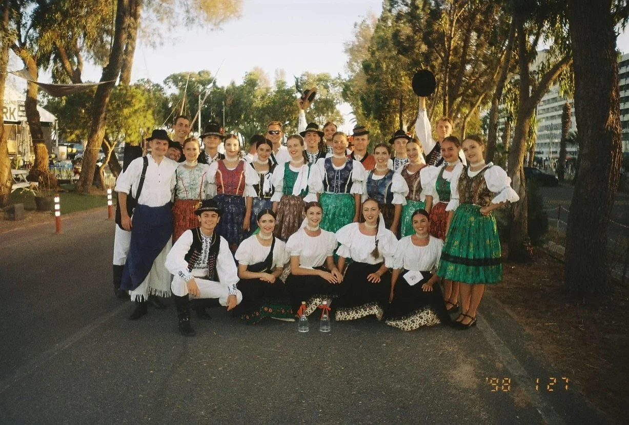 Cyprus na anal&oacute;gu📸

#vrsatec #fsvrsatec #dance #dancing #performance #folklore #slovakfolklore #slovakfolklore #kroj #folklor #musician #zajazd #cyprus #larnaca #agianapa #dubnicanadvahom #dubnica @nasfolklor @praveslovenske @vdubnici
📸 @lem