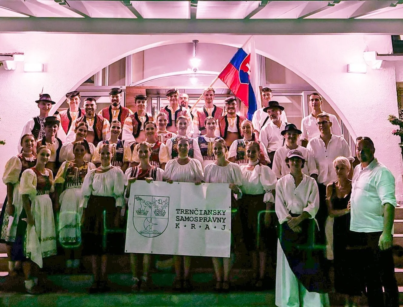 Za finančn&uacute; podporu na z&aacute;jazd na Cypre ďakujeme aj Trenčianskehu samospr&aacute;vnemu kraju a mestu Dubnica nad V&aacute;hom 🙏😊

#vrsatec #fsvrsatec #dance #dancing #performance #folklore #slovakfolklore #slovakfolklore #kroj #folklor