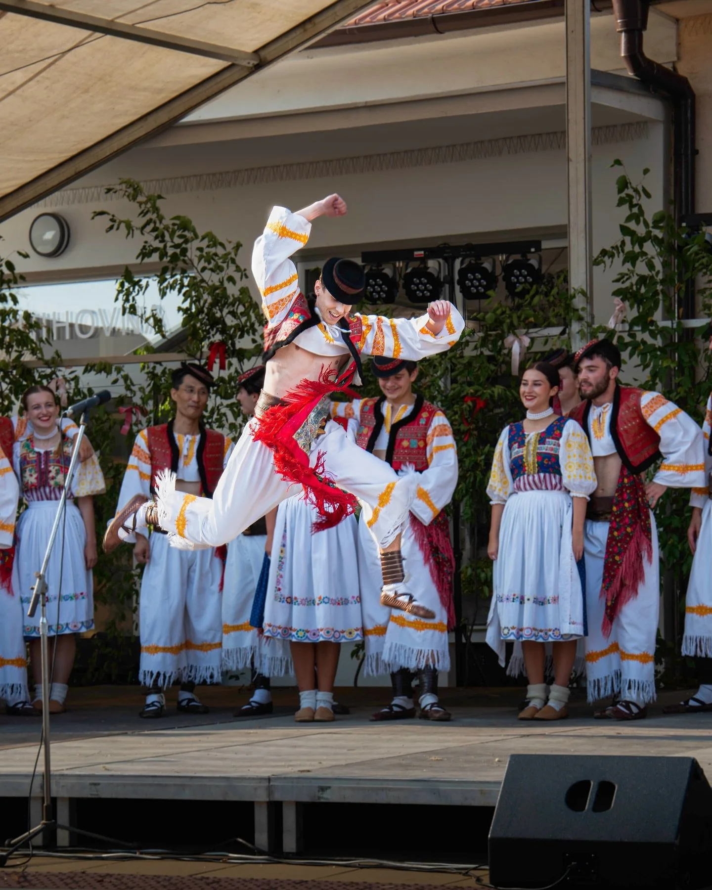 📸Očovania v &Scaron;umiciach🕺🏻

Na&scaron;i muzikanti na FF V&yacute;chodn&aacute; 2024🎻🪗🎺

#fsvrsatec #vrsatec #sumice #zlin #musicians #ocova #dubnica #festival #dance #dancing #dance #performance #slovakfolklore #kroje #foklor #slovakfolklor