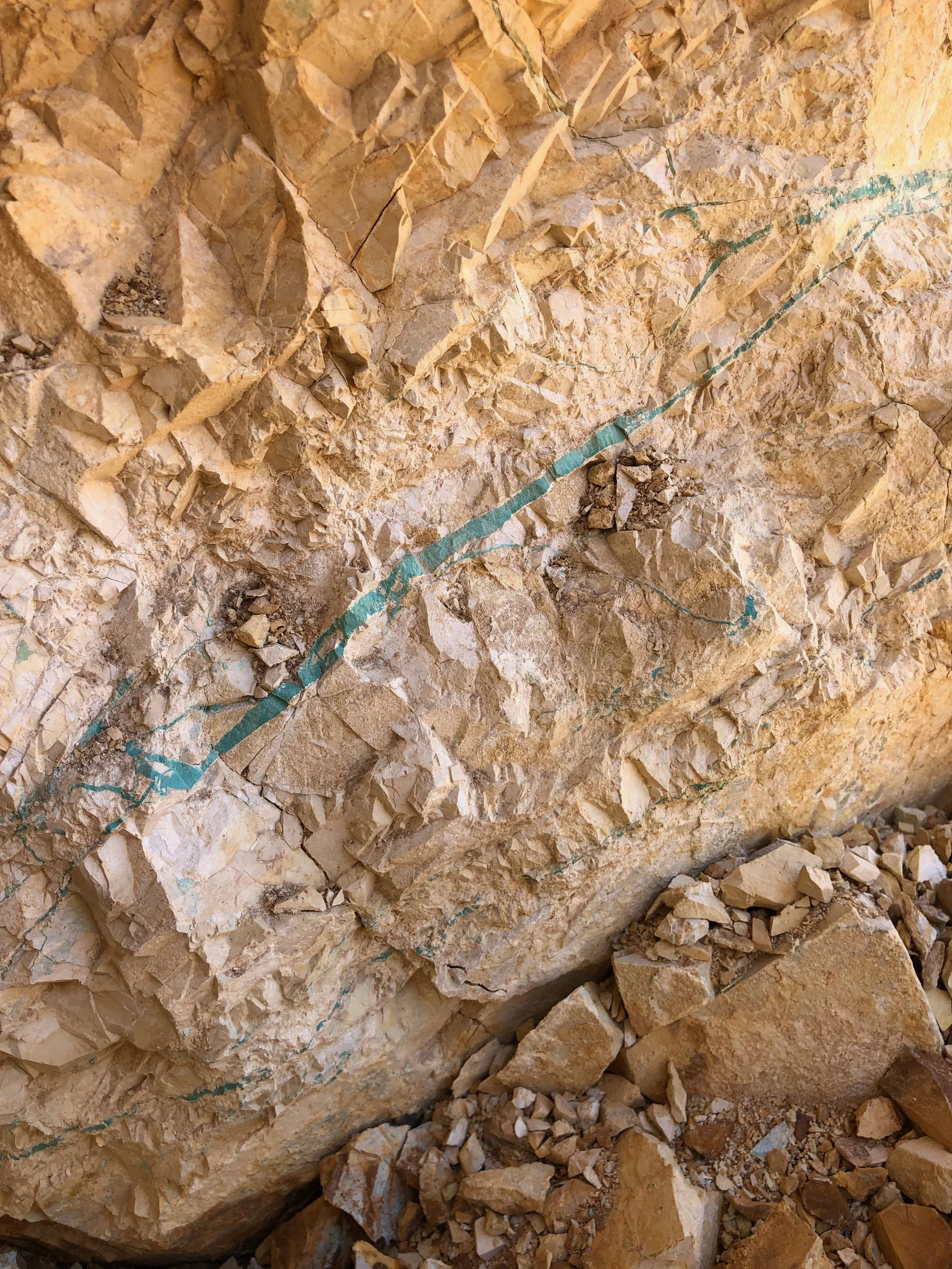 A Big Turquoise Vein! Over & Under!