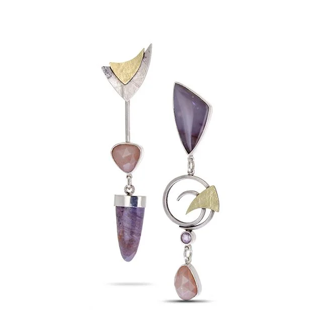 It&rsquo;s hard to believe that Thanksgiving is tomorrow when my head is thinking about Spring!⁣
⁣.⁣
⁣.⁣
⁣.⁣
⁣#Asymmetricearrings #oneofakind #artjewelry #gemstones #handcraftedjewelry  #natureswonders #expressyourself #rocstarjewelry #NewWork #conte