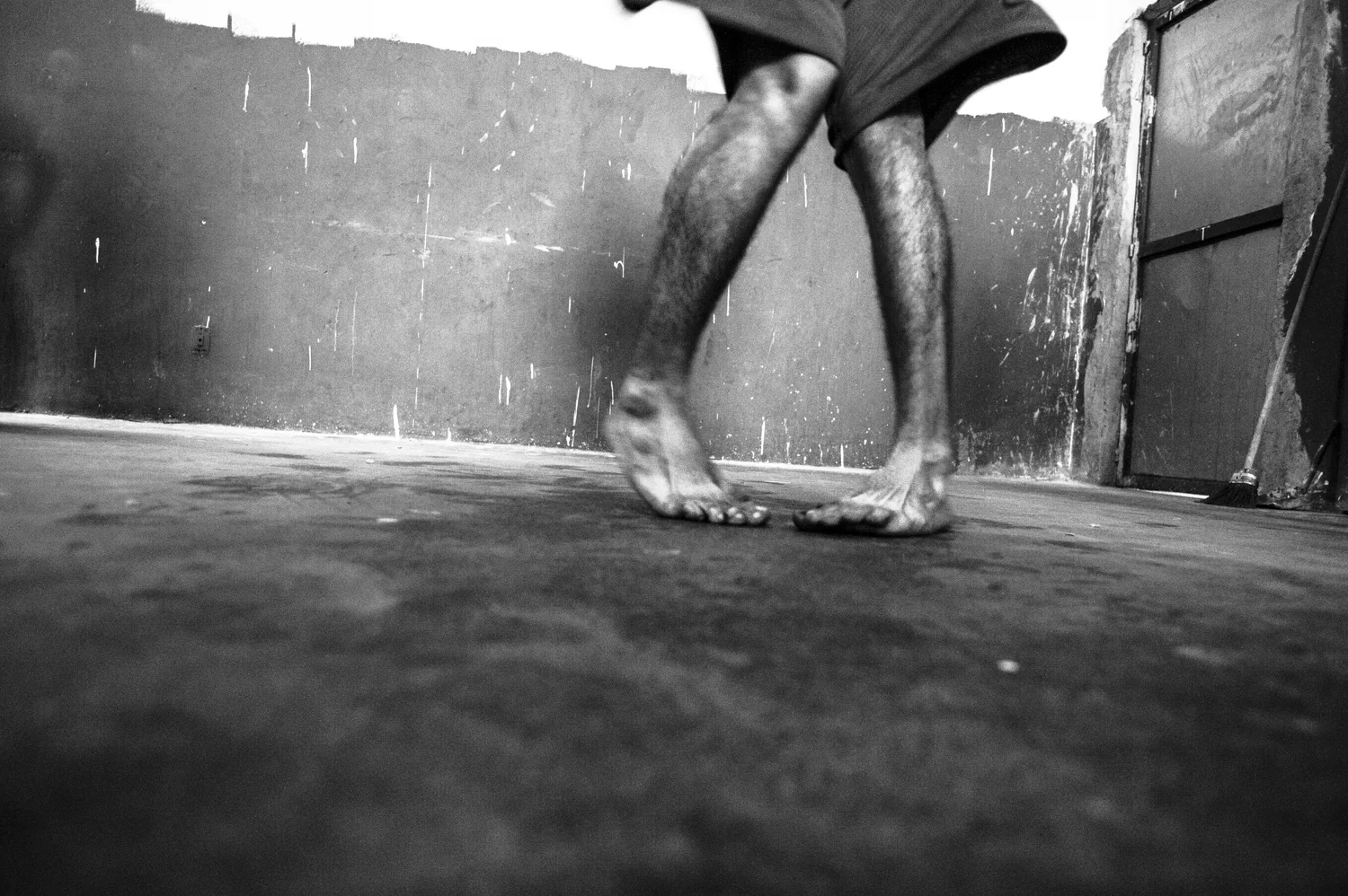  Barefoot passinho in Jacarezinho, Rio de Janeiro. 