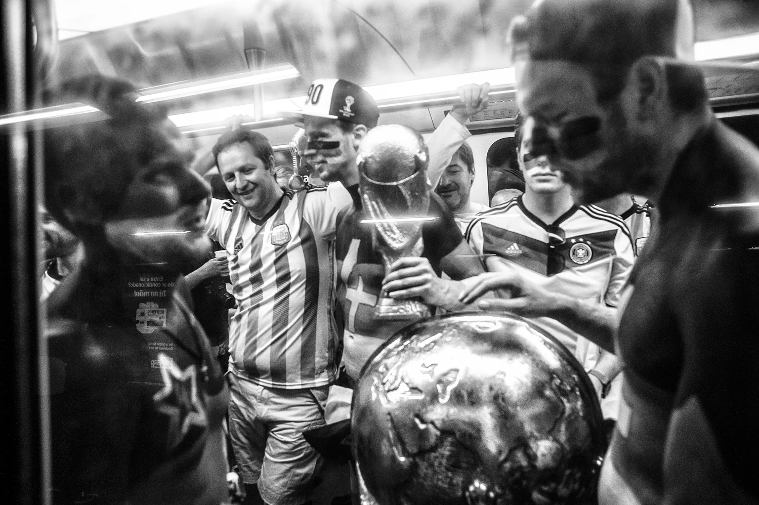  Inside the metrò of Rio de Janeiro, few stops from Maracanà stadium. 