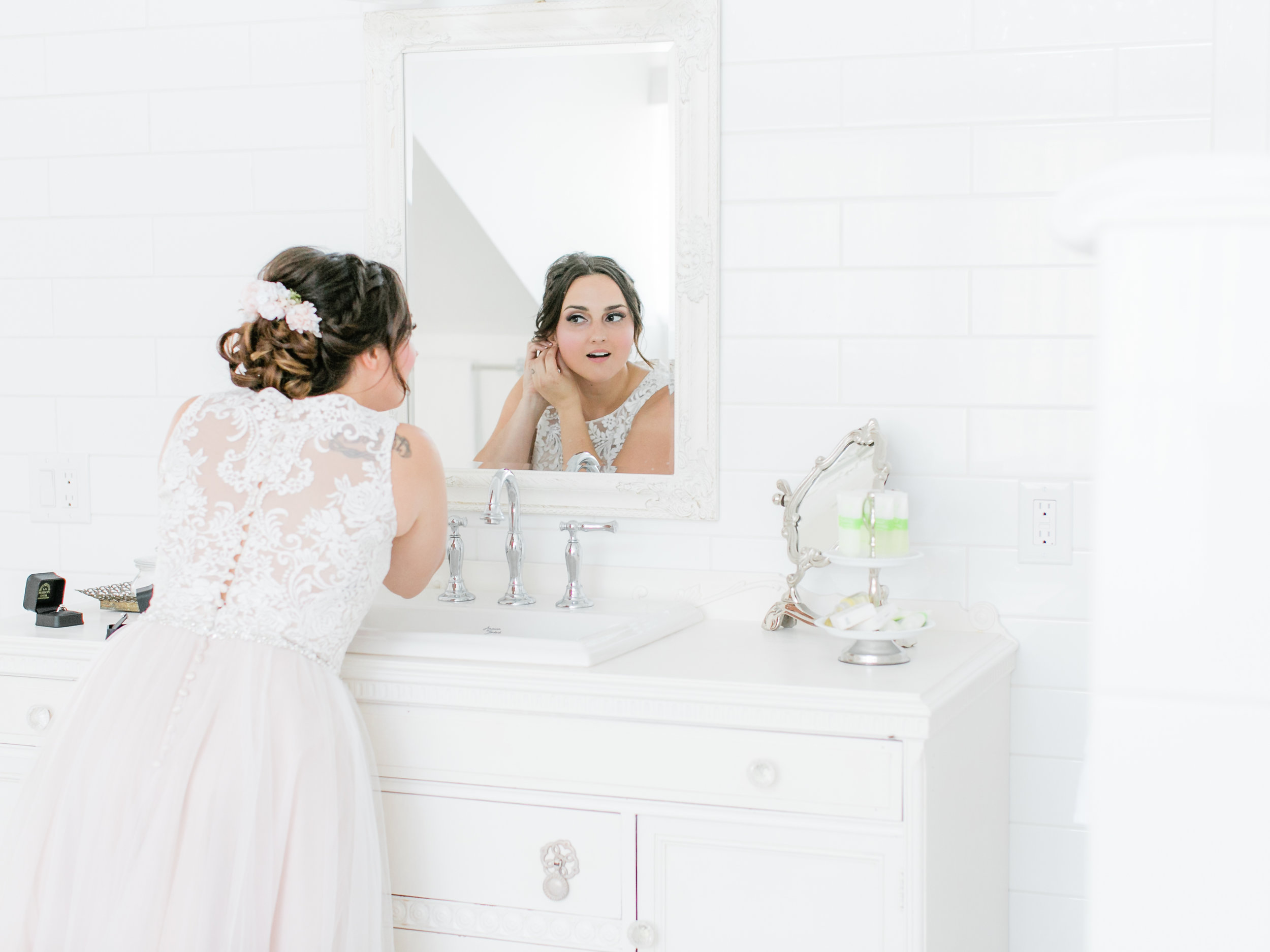 MikaelaShane_StonefieldsEstateOttawa_StephanieMasonPhotography-86.jpg
