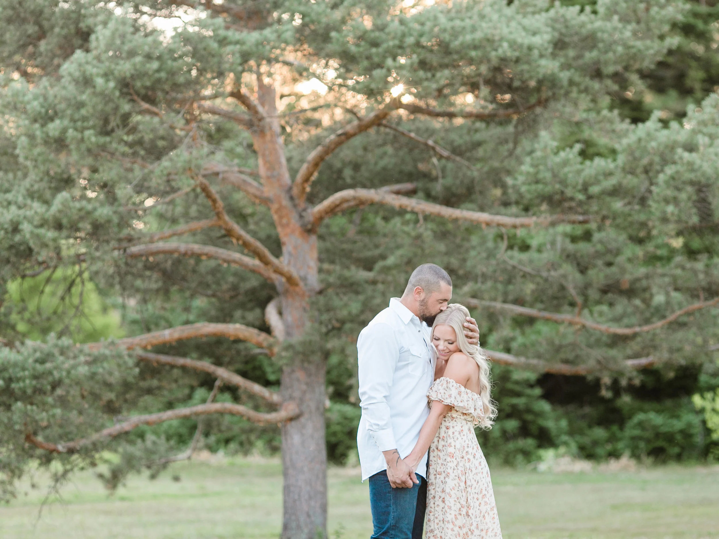 KelseyMarshall_OttawaEngagementSession_StephanieMasonPhotography-35.jpg