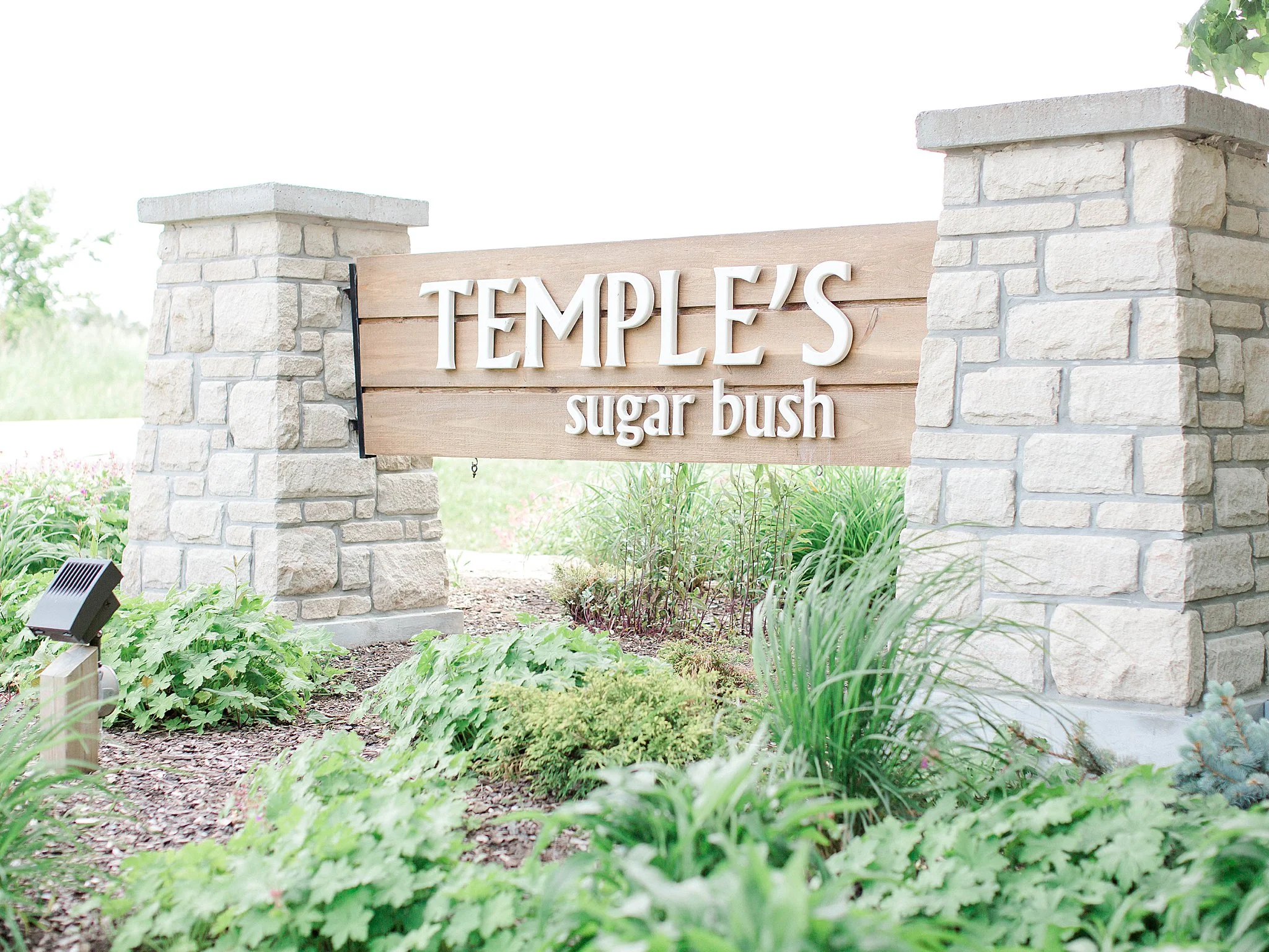 TemplesSugarBush_OttawaWedding_StephanieMasonPhotographyandCo.jpg