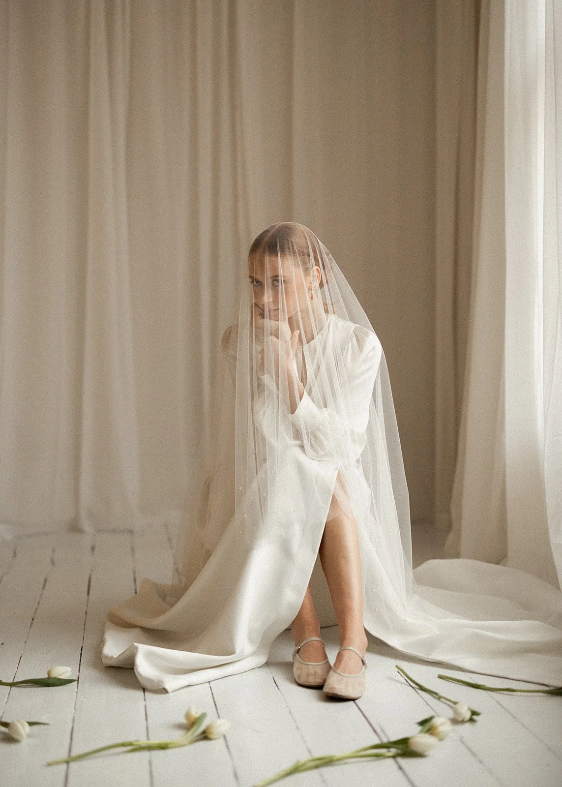 Olivia pearl two tier veil eden b studio 3.jpg