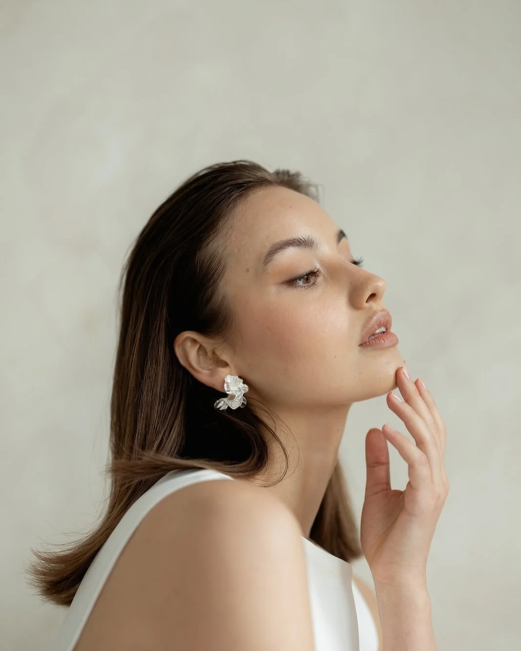 Statement Silver with our EMMA STUDS 

Photographer: @lottietoppingphoto
Dress @emilybutlerbridal
HMU: @abitaylorbride
Bags: @itsrooper
Jewellery: @edenbstudio
Models: @katjaeskov @julie_verlo
Assistant: @francesca_heyes
Flowers: @thistle_and_string
