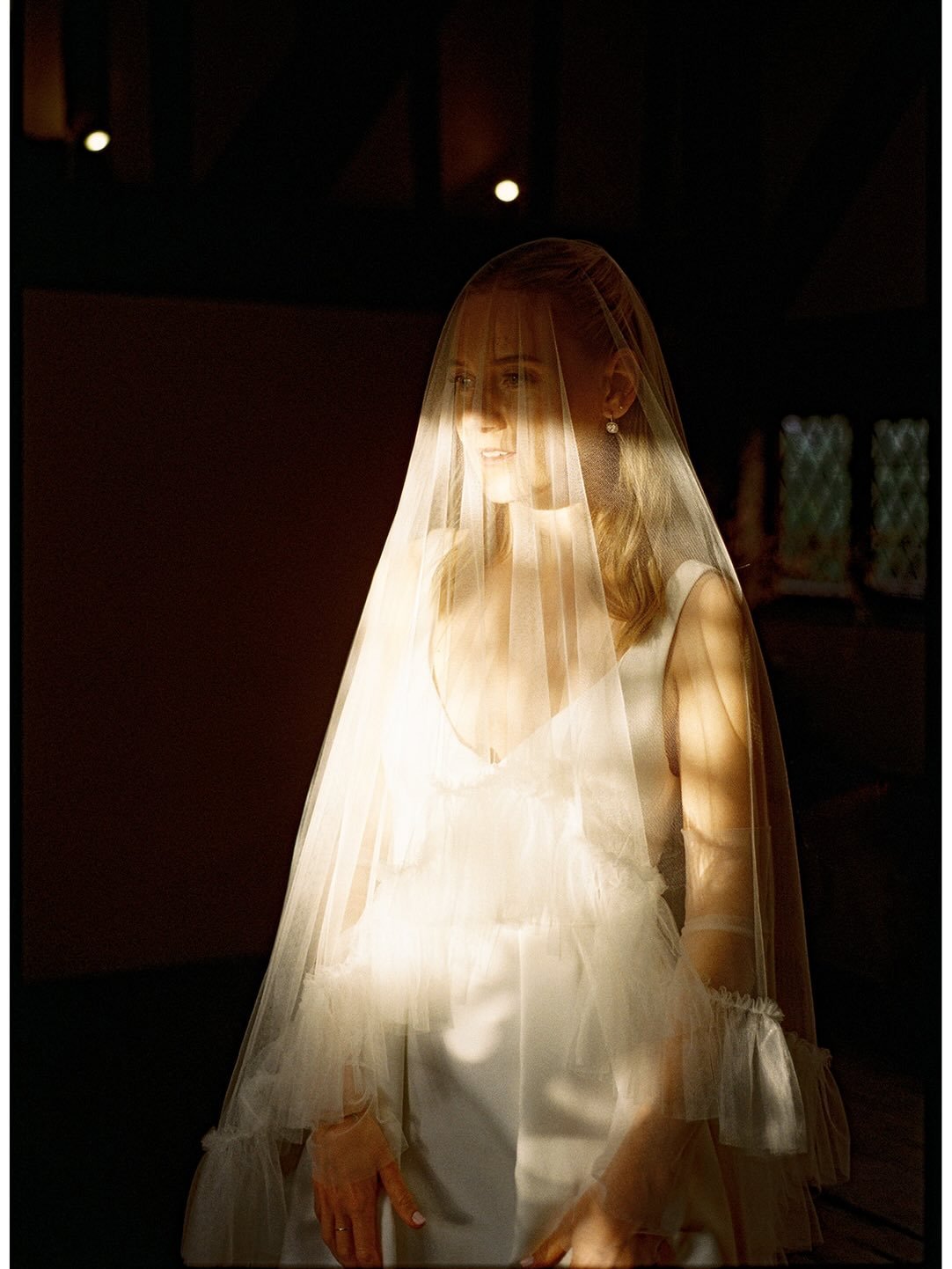 Gorgeous @thebriderie bride Georgia paired her Farah gown with our PIPPA two-tier veil ❤️

Brides always ask me when they &lsquo;should&rsquo; take their veil off on their wedding day&hellip;I say do as Georgia did and enjoy wearing it all day long! 