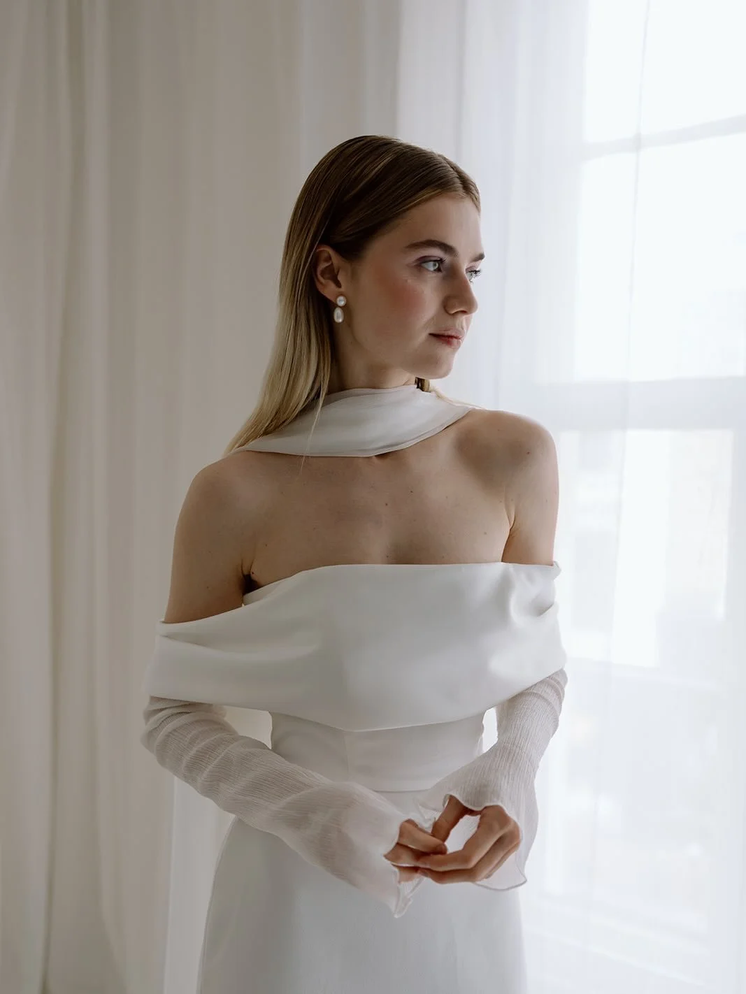 Adding the MAE SILK SCARF to your bridal look is always a good idea 

The chicest combination: 
The AGNI gown from @thebriderie + the MAE SILK SCARF + NORA MINI DROPS + the MAEVA BRIDAL BAG 

Photography @anitakphotography
Jewellery &amp; accessories