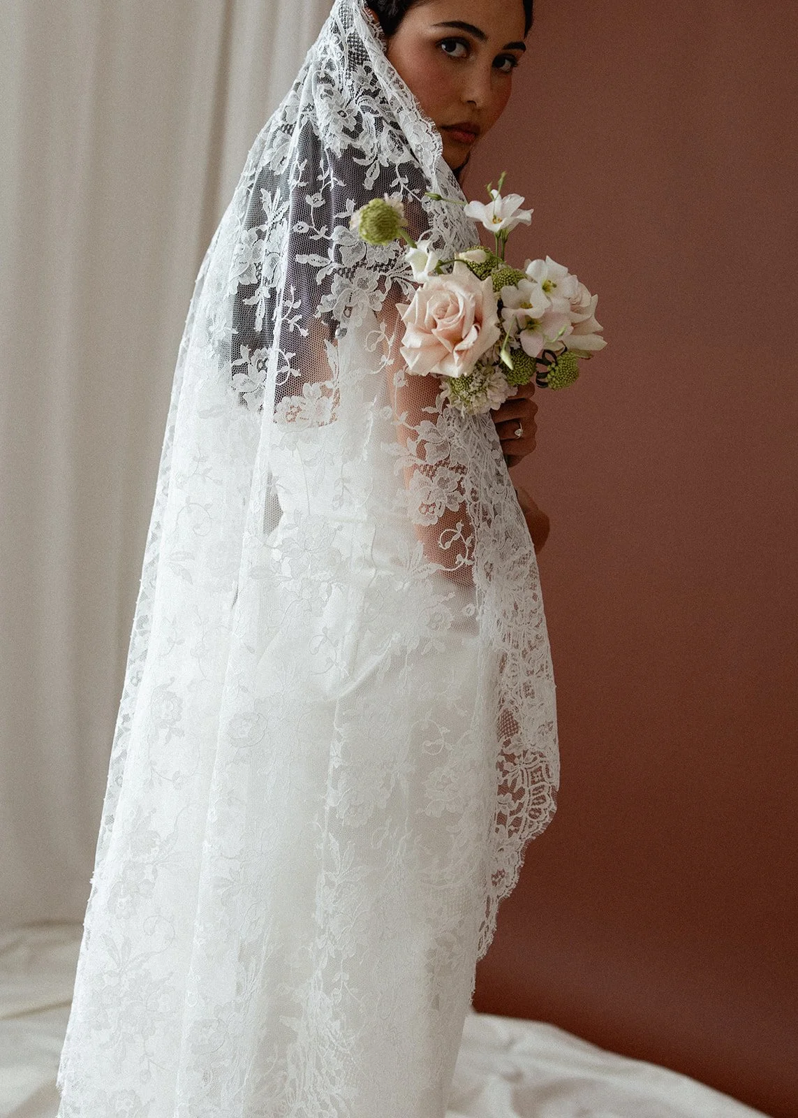 eden b studio cleo lace veil.jpg