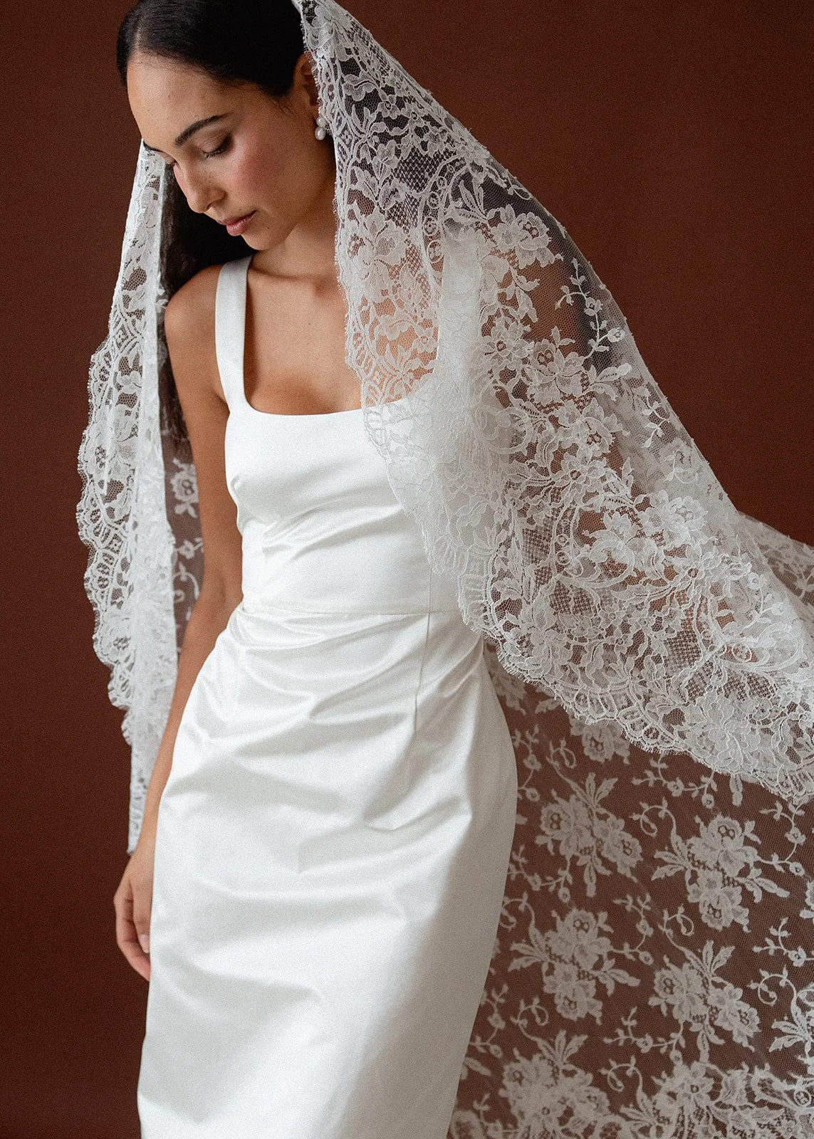 eden b studio cleo lace veil 3.jpg