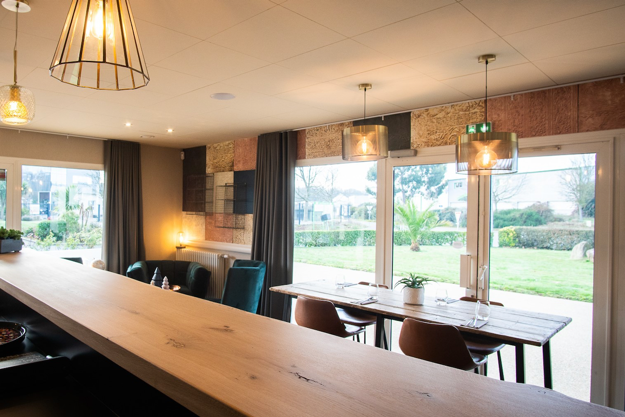 Wood-Wapiti for “Couleurs et Nuance / Delphine Pidoux” - ” Restaurant Le Bruit qui court ” France