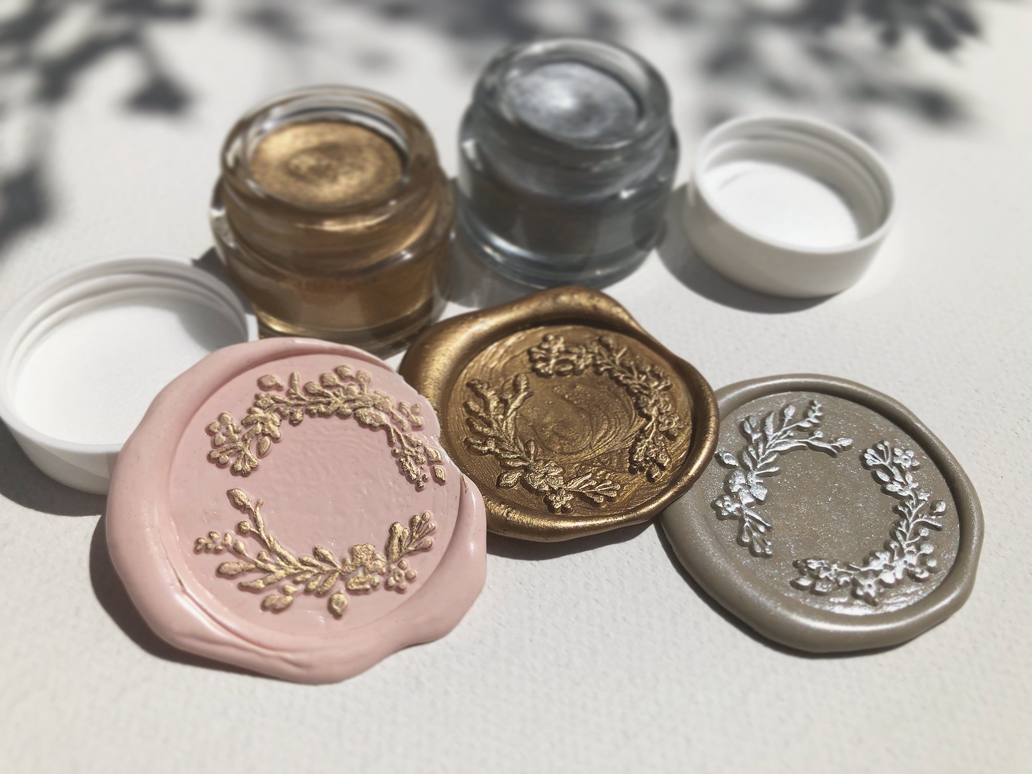 Wax seal highlighter cream V2.JPG